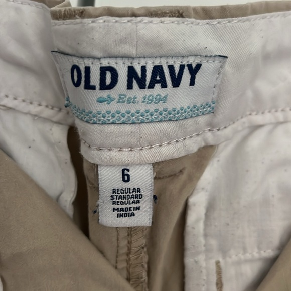 3” Inseam Old Navy Khaki Shorts - Picture 3 of 3